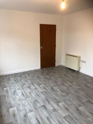 Living area- click for photo gallery